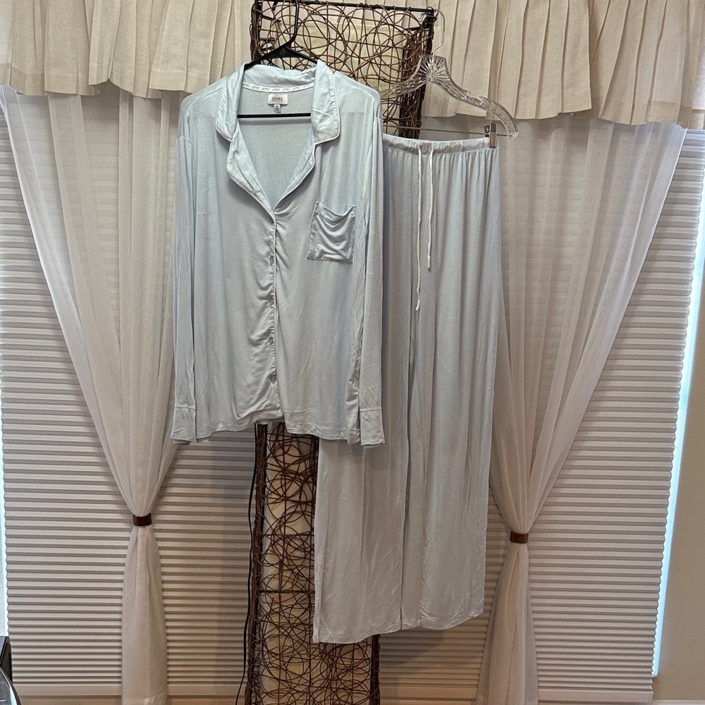 Jones New York Soft Blue Pajama Set